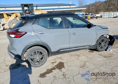 2021 Nissan Kicks Sr z USA, uszkodzony, nr VIN 3N1CP5DV1ML562576